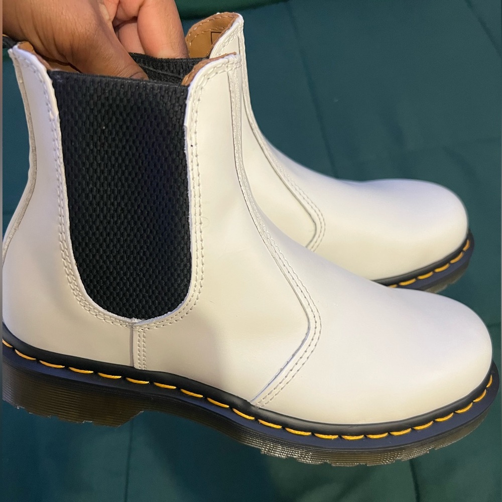 NWOT white Doc Martens Cheslea boots